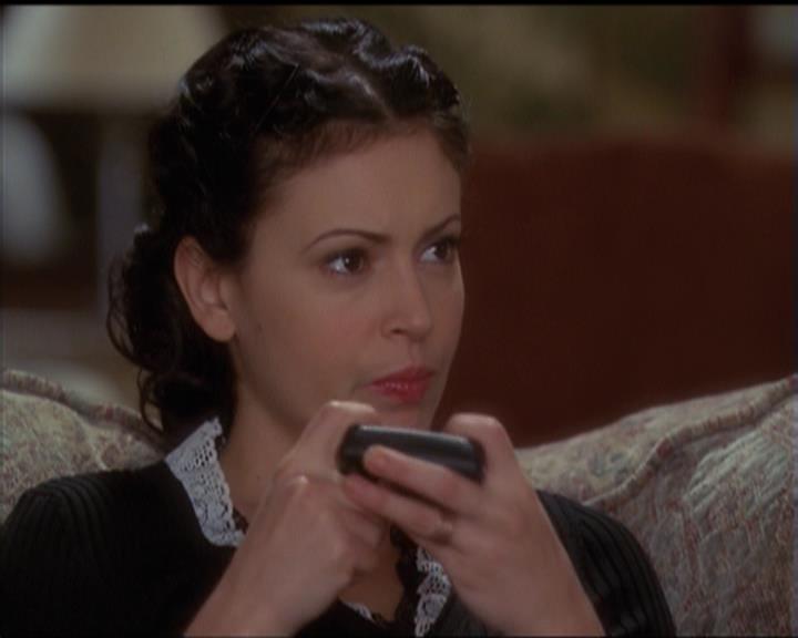 Charmed-Online-dot-517LuckyCharmed1007.jpg