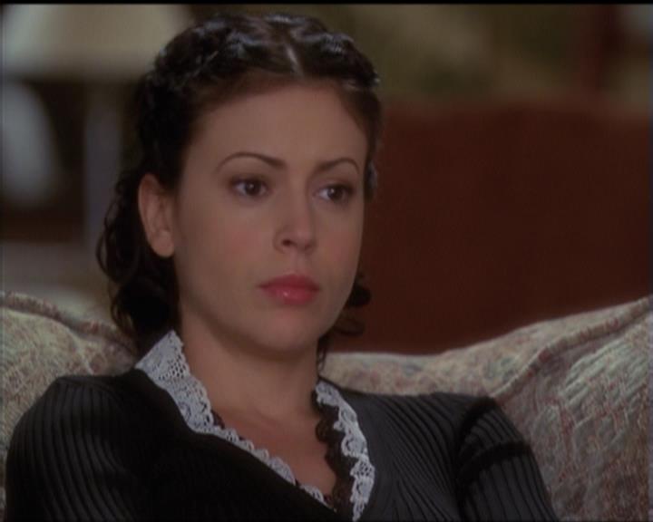 Charmed-Online-dot-517LuckyCharmed1034.jpg