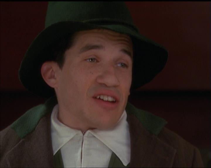 Charmed-Online-dot-517LuckyCharmed1043.jpg
