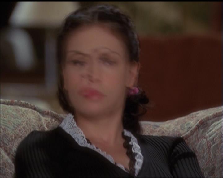 Charmed-Online-dot-517LuckyCharmed1046.jpg
