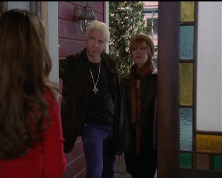 Charmed-Online-dot-517LuckyCharmed1052.jpg
