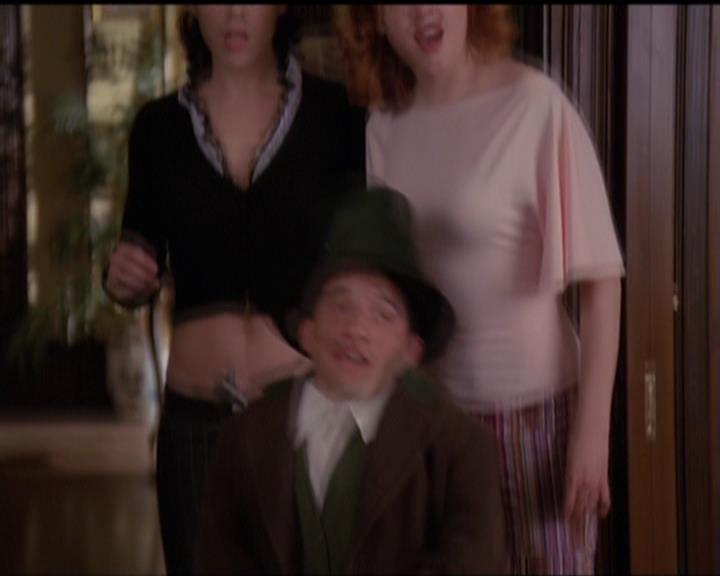 Charmed-Online-dot-517LuckyCharmed1066.jpg