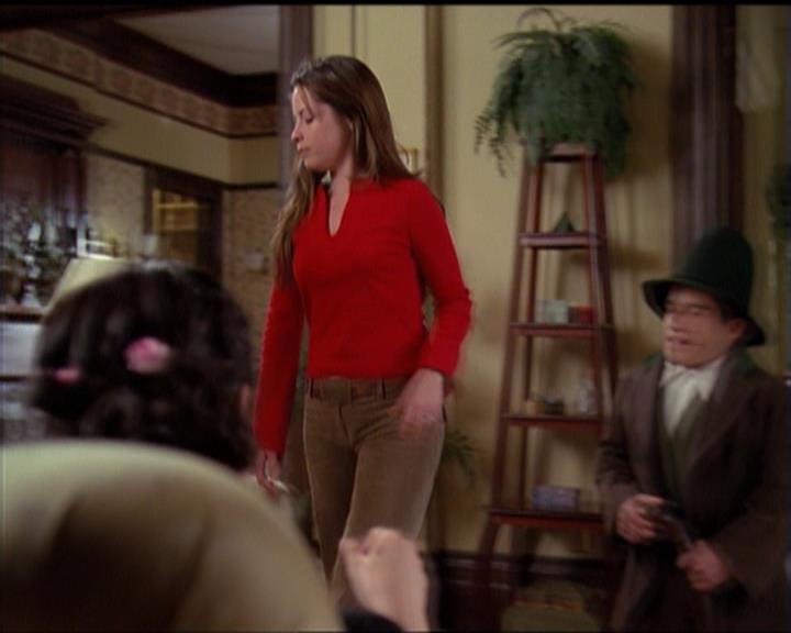 Charmed-Online-dot-517LuckyCharmed1173.jpg