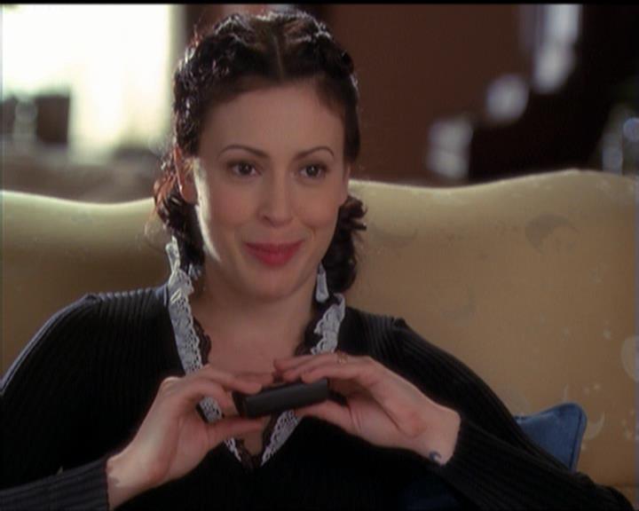 Charmed-Online-dot-517LuckyCharmed1218.jpg
