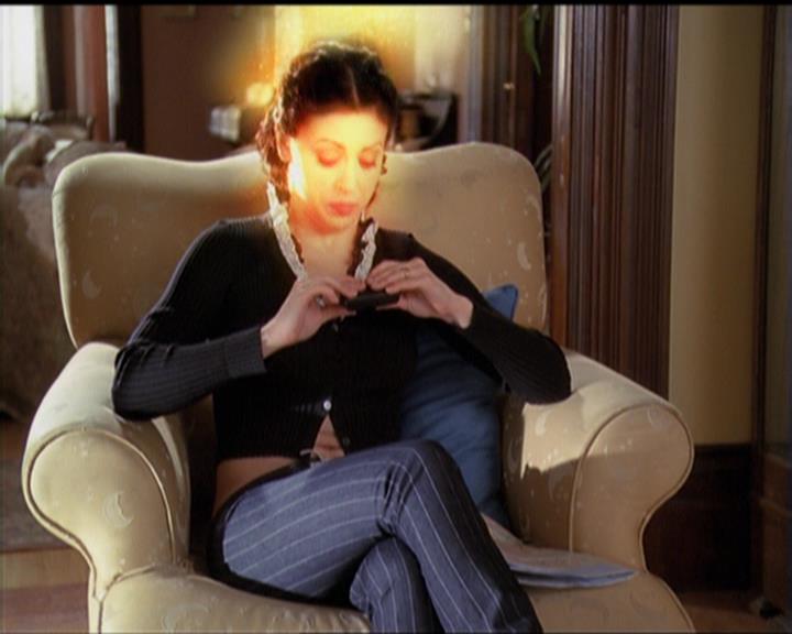 Charmed-Online-dot-517LuckyCharmed1225.jpg