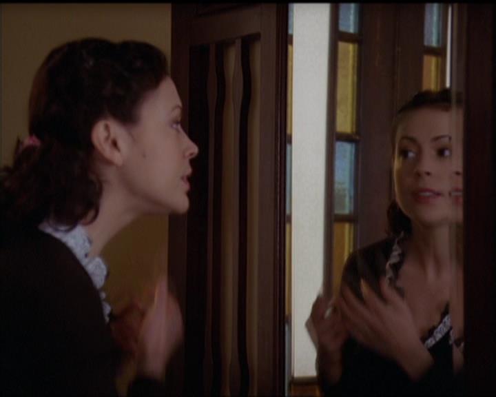 Charmed-Online-dot-517LuckyCharmed1237.jpg