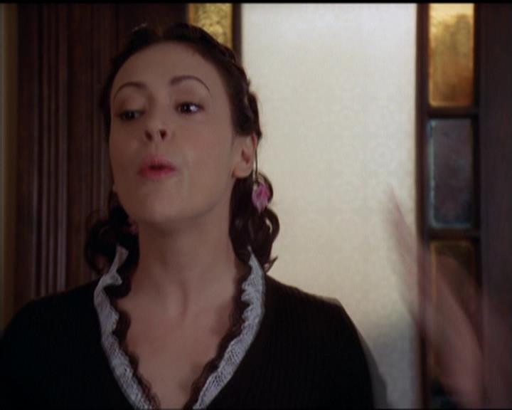 Charmed-Online-dot-517LuckyCharmed1243.jpg