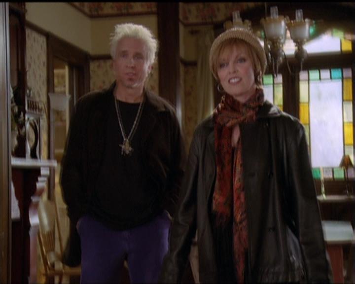 Charmed-Online-dot-517LuckyCharmed1298.jpg