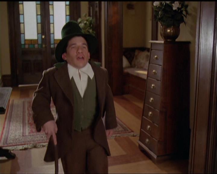 Charmed-Online-dot-517LuckyCharmed1301.jpg