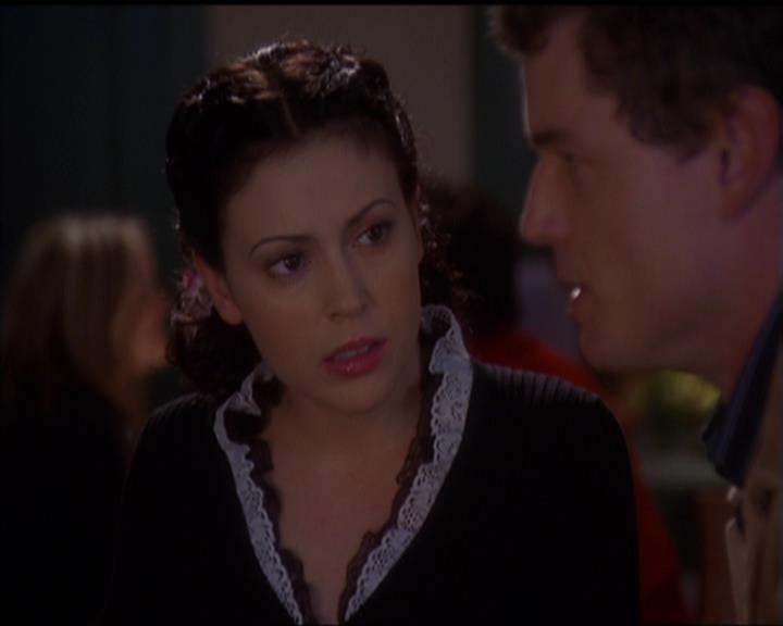 Charmed-Online-dot-517LuckyCharmed1486.jpg Charmed-Online-dot-517LuckyCharmed1486.jpg