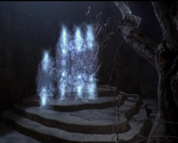 Charmed-Online-dot-517LuckyCharmed1592.jpg Charmed-Online-dot-517LuckyCharmed1592.jpg