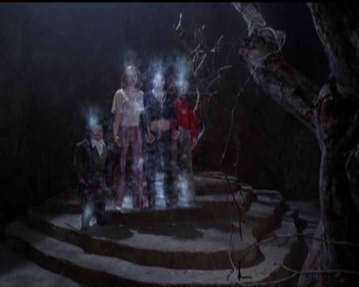 Charmed-Online-dot-517LuckyCharmed1593.jpg Charmed-Online-dot-517LuckyCharmed1593.jpg