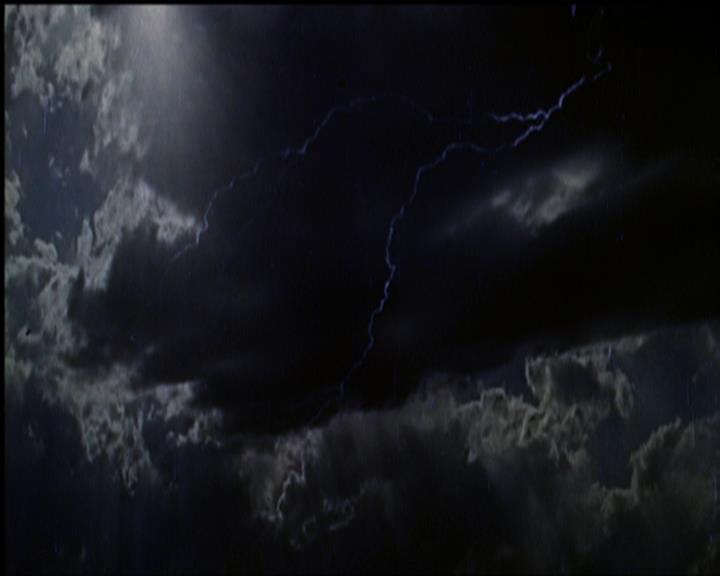 Charmed-Online-dot-517LuckyCharmed1611.jpg Charmed-Online-dot-517LuckyCharmed1611.jpg