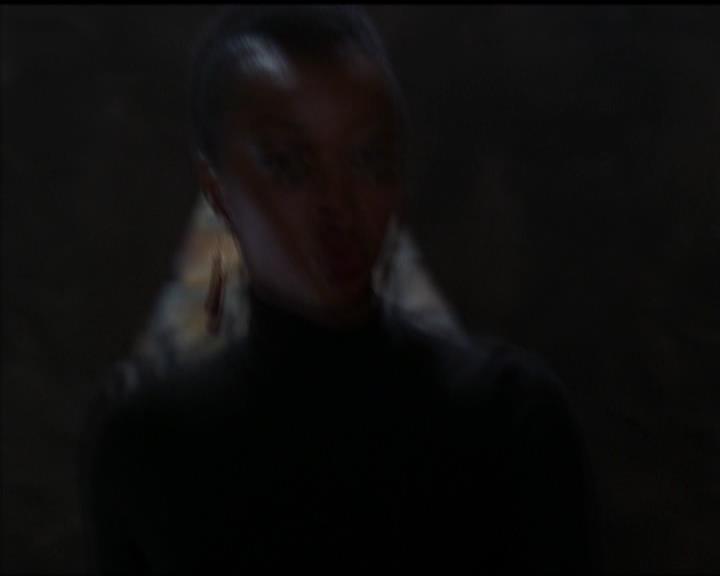 Charmed-Online-dot-517LuckyCharmed1939.jpg Charmed-Online-dot-517LuckyCharmed1939.jpg