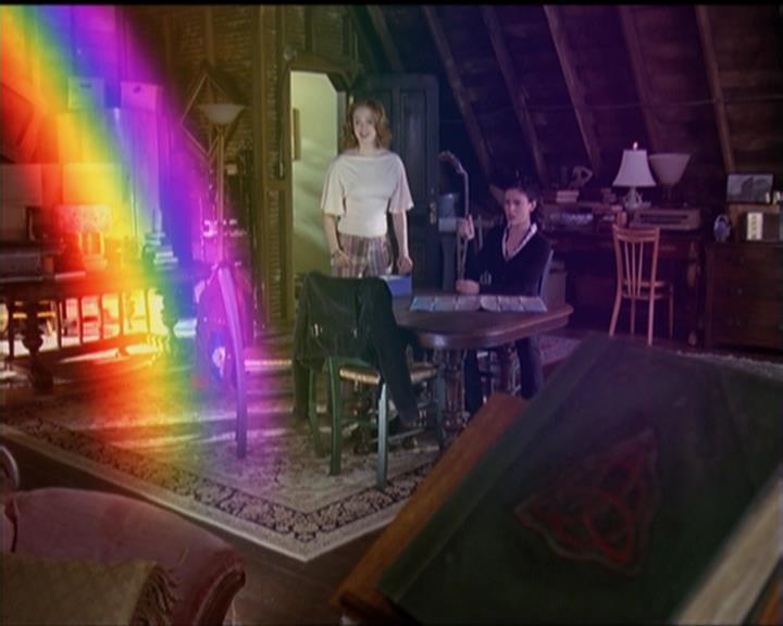 Charmed-Online-dot-517LuckyCharmed2033.jpg