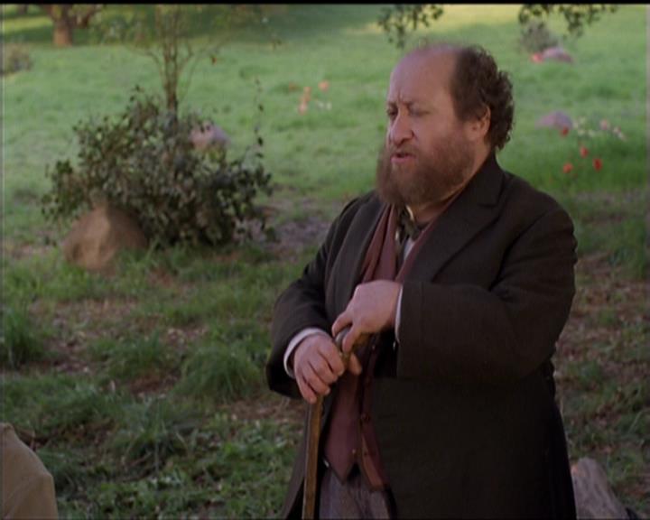 Charmed-Online-dot-517LuckyCharmed2044.jpg