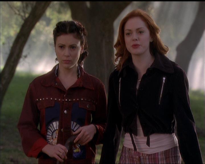 Charmed-Online-dot-517LuckyCharmed2061.jpg