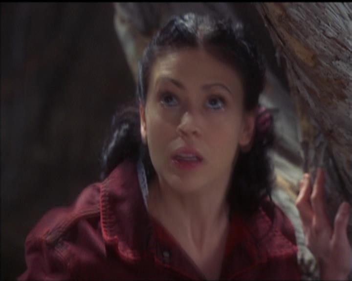 Charmed-Online-dot-517LuckyCharmed2155.jpg