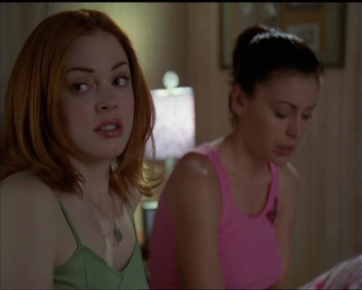 Charmed-Online-dot-518CatHouse0140.jpg