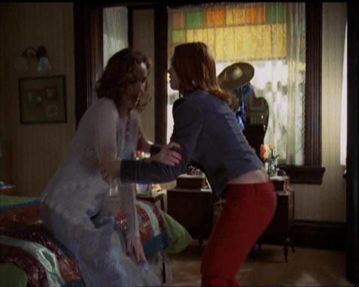 Charmed-Online-dot-518CatHouse0680.jpg
