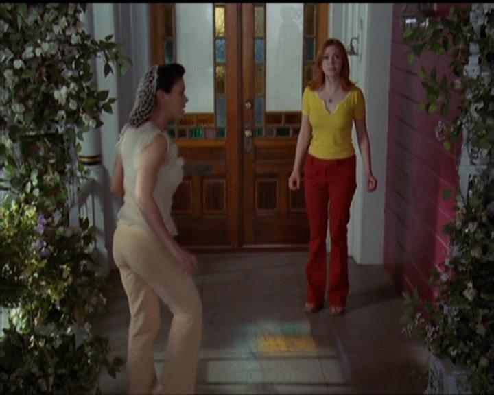 Charmed-Online-dot-518CatHouse0770.jpg