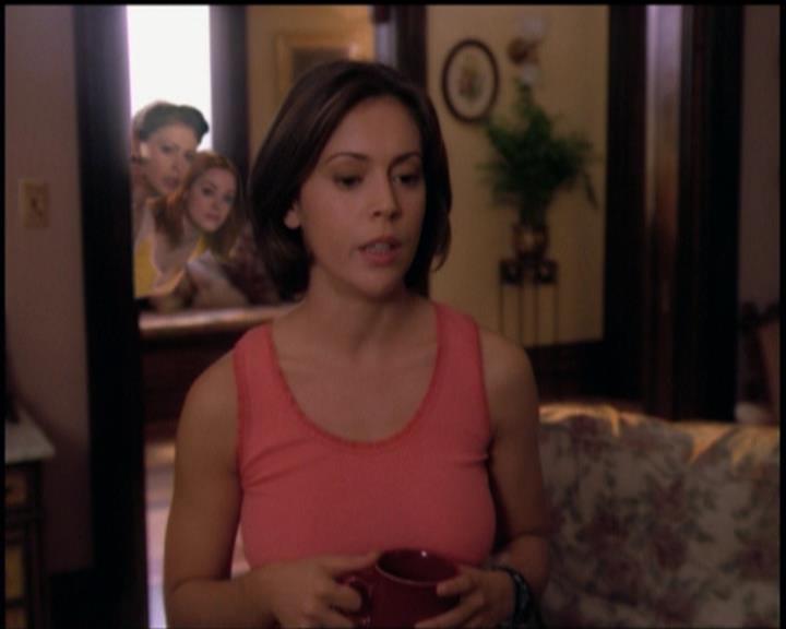 Charmed-Online-dot-518CatHouse0782.jpg Charmed-Online-dot-518CatHouse0782.jpg