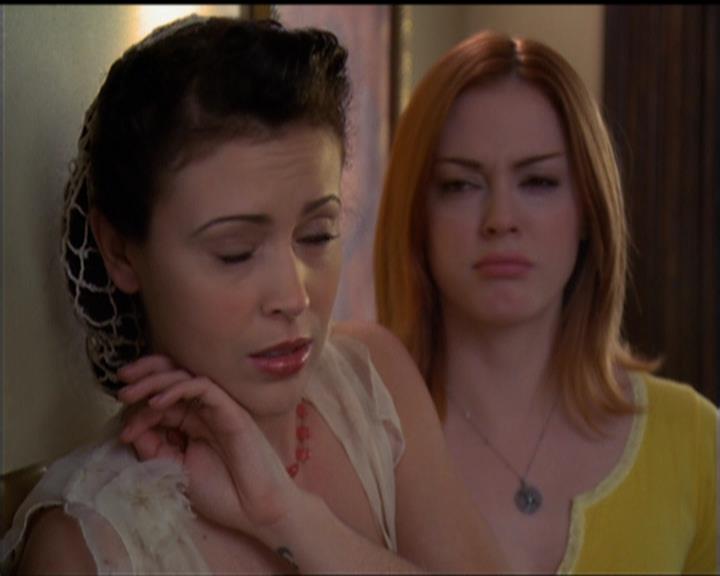 Charmed-Online-dot-518CatHouse0832.jpg