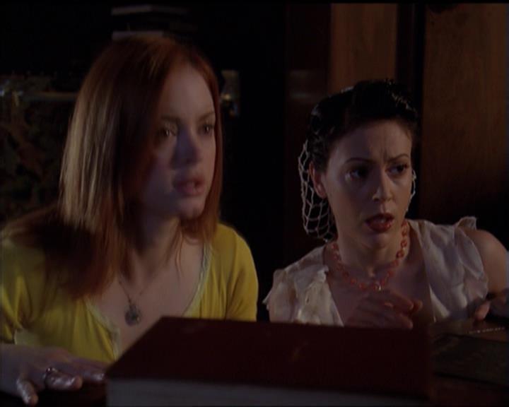 Charmed-Online-dot-518CatHouse0927.jpg
