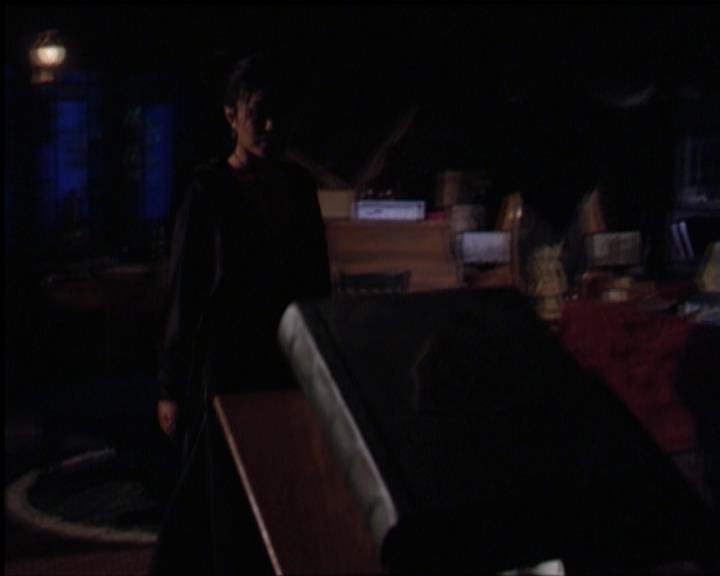 Charmed-Online-dot-518CatHouse0932.jpg Charmed-Online-dot-518CatHouse0932.jpg