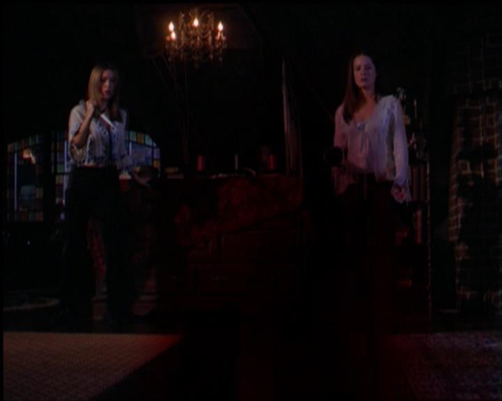 Charmed-Online-dot-518CatHouse0984.jpg Charmed-Online-dot-518CatHouse0984.jpg