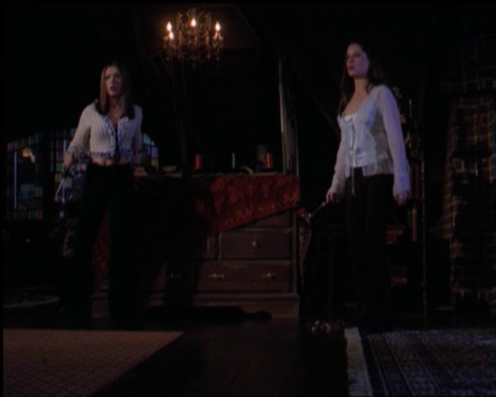 Charmed-Online-dot-518CatHouse0985.jpg