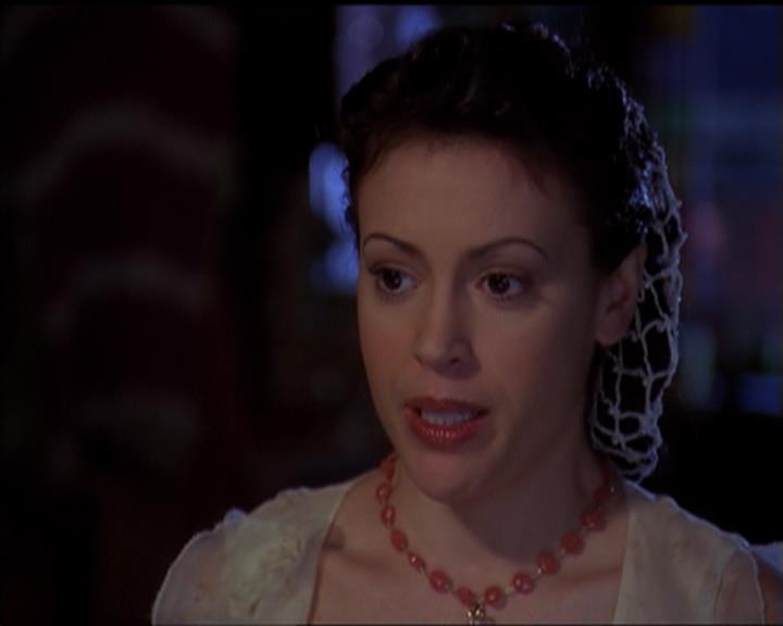 Charmed-Online-dot-518CatHouse1049.jpg