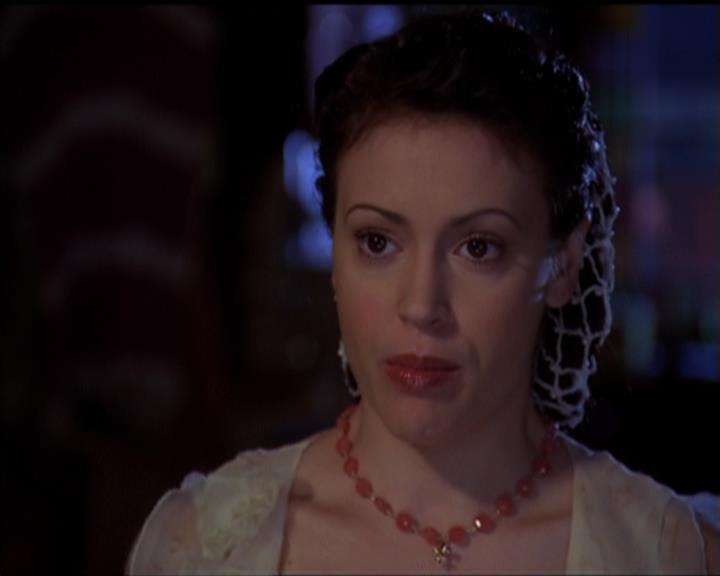 Charmed-Online-dot-518CatHouse1050.jpg