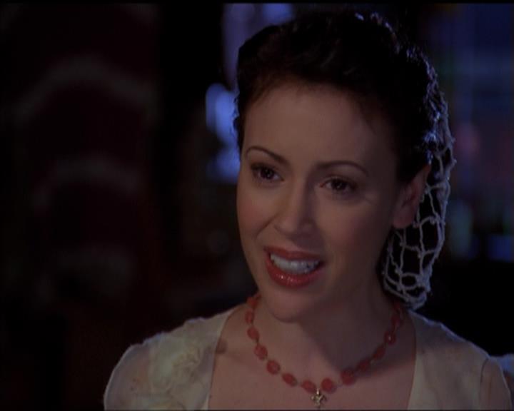 Charmed-Online-dot-518CatHouse1068.jpg