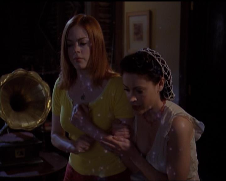 Charmed-Online-dot-518CatHouse1094.jpg Charmed-Online-dot-518CatHouse1094.jpg