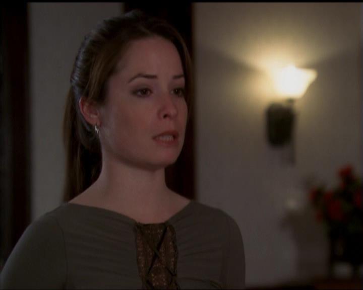 Charmed-Online-dot-518CatHouse1124.jpg