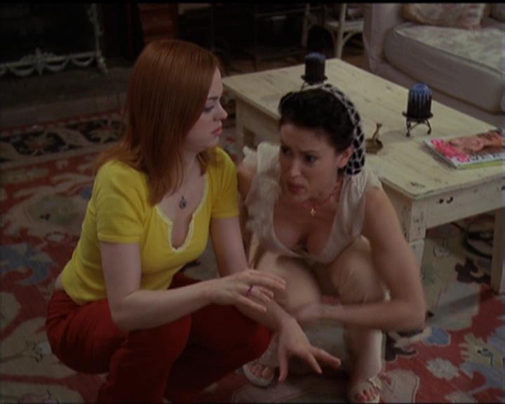 Charmed-Online-dot-518CatHouse1137.jpg