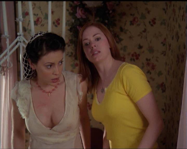 Charmed-Online-dot-518CatHouse1214.jpg
