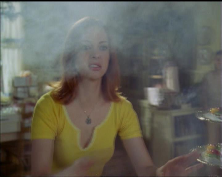 Charmed-Online-dot-518CatHouse1293.jpg