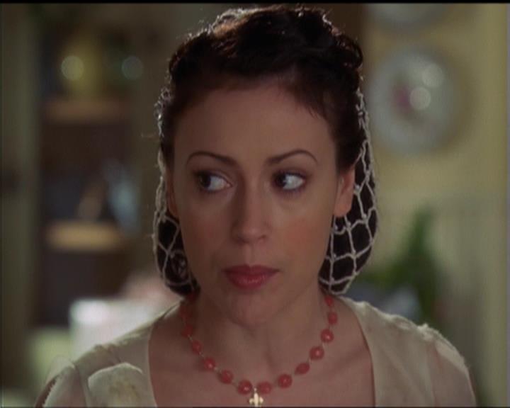 Charmed-Online-dot-518CatHouse1344.jpg