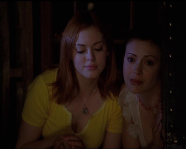 Charmed-Online-dot-518CatHouse1455.jpg