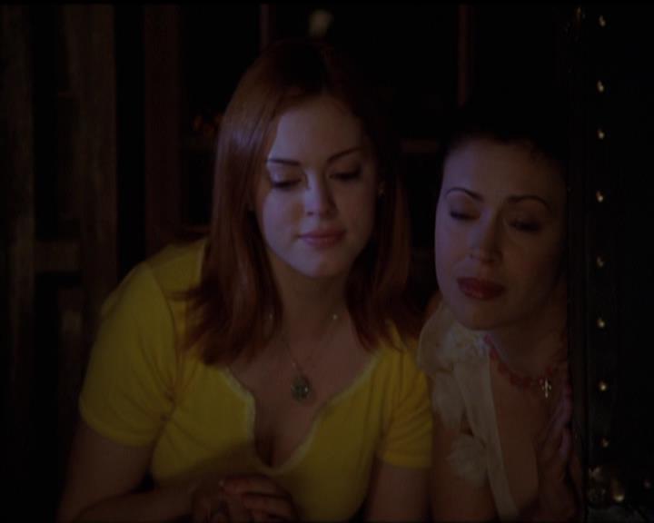 Charmed-Online-dot-518CatHouse1456.jpg Charmed-Online-dot-518CatHouse1456.jpg