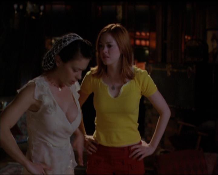 Charmed-Online-dot-518CatHouse1542.jpg
