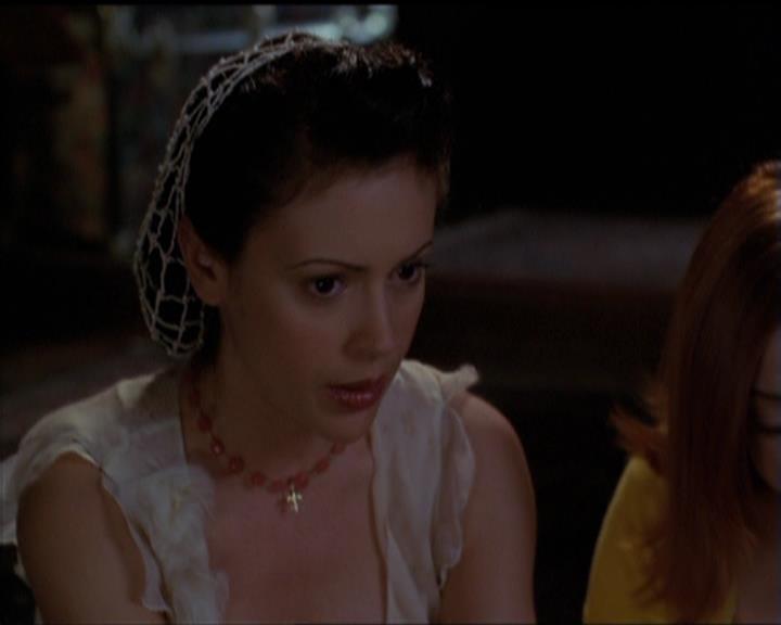 Charmed-Online-dot-518CatHouse1555.jpg
