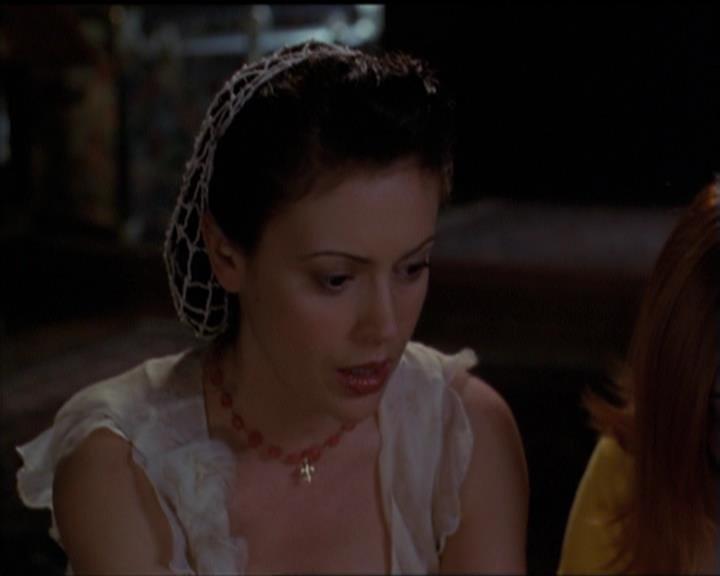 Charmed-Online-dot-518CatHouse1556.jpg