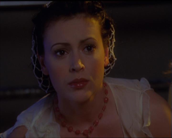 Charmed-Online-dot-518CatHouse1743.jpg