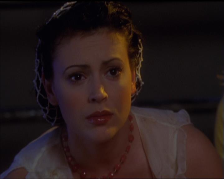Charmed-Online-dot-518CatHouse1760.jpg