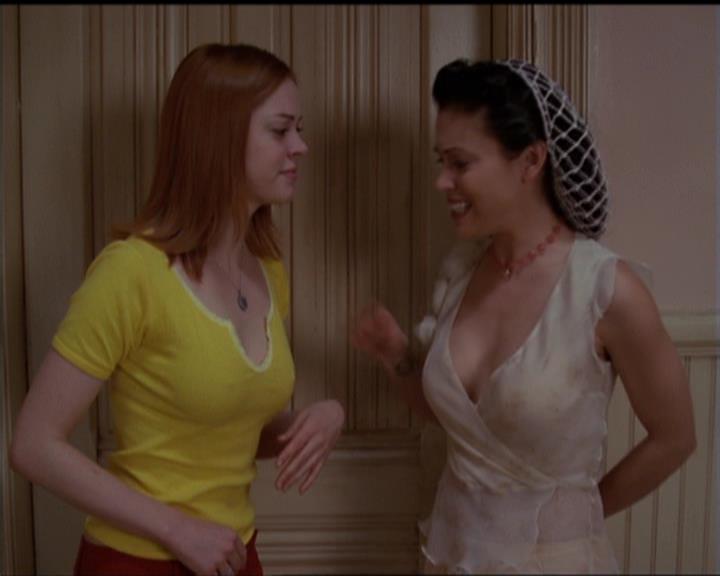 Charmed-Online-dot-518CatHouse2047.jpg