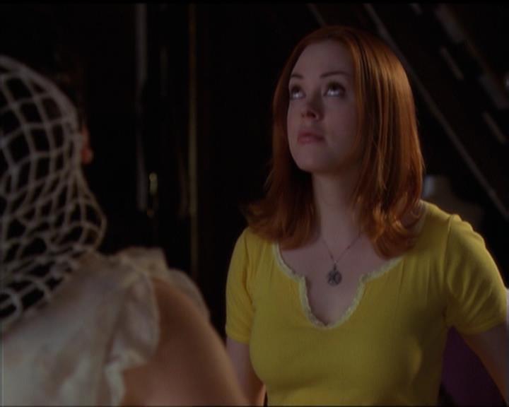 Charmed-Online-dot-518CatHouse2159.jpg