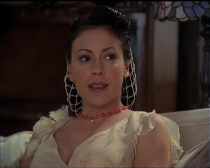 Charmed-Online-dot-518CatHouse2303.jpg
